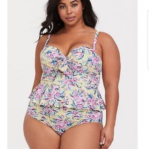 NEW Torrid size 3 swim top